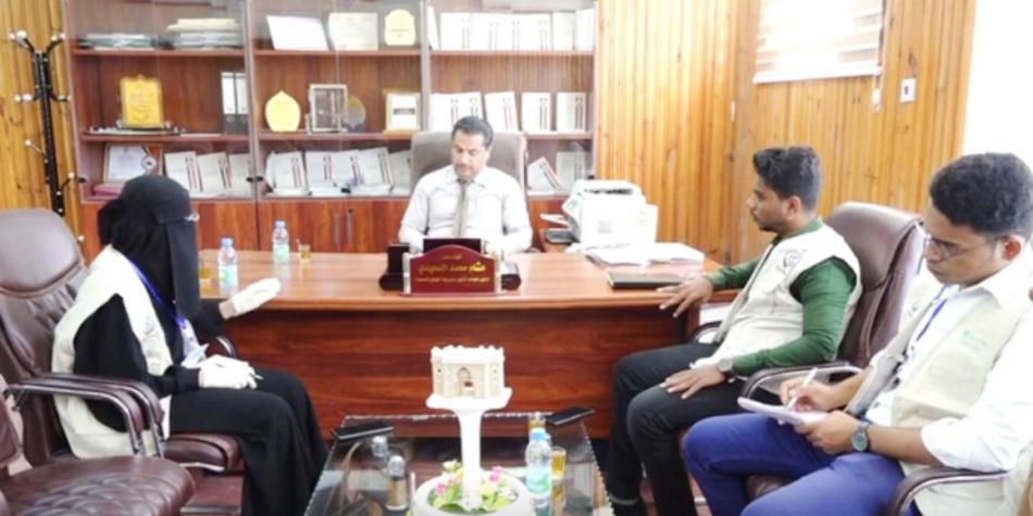 مناقشة سبل زيادة الدعم الإغاثي للنازحين والمجتمع المضيف بمديريات وادي حضرموت