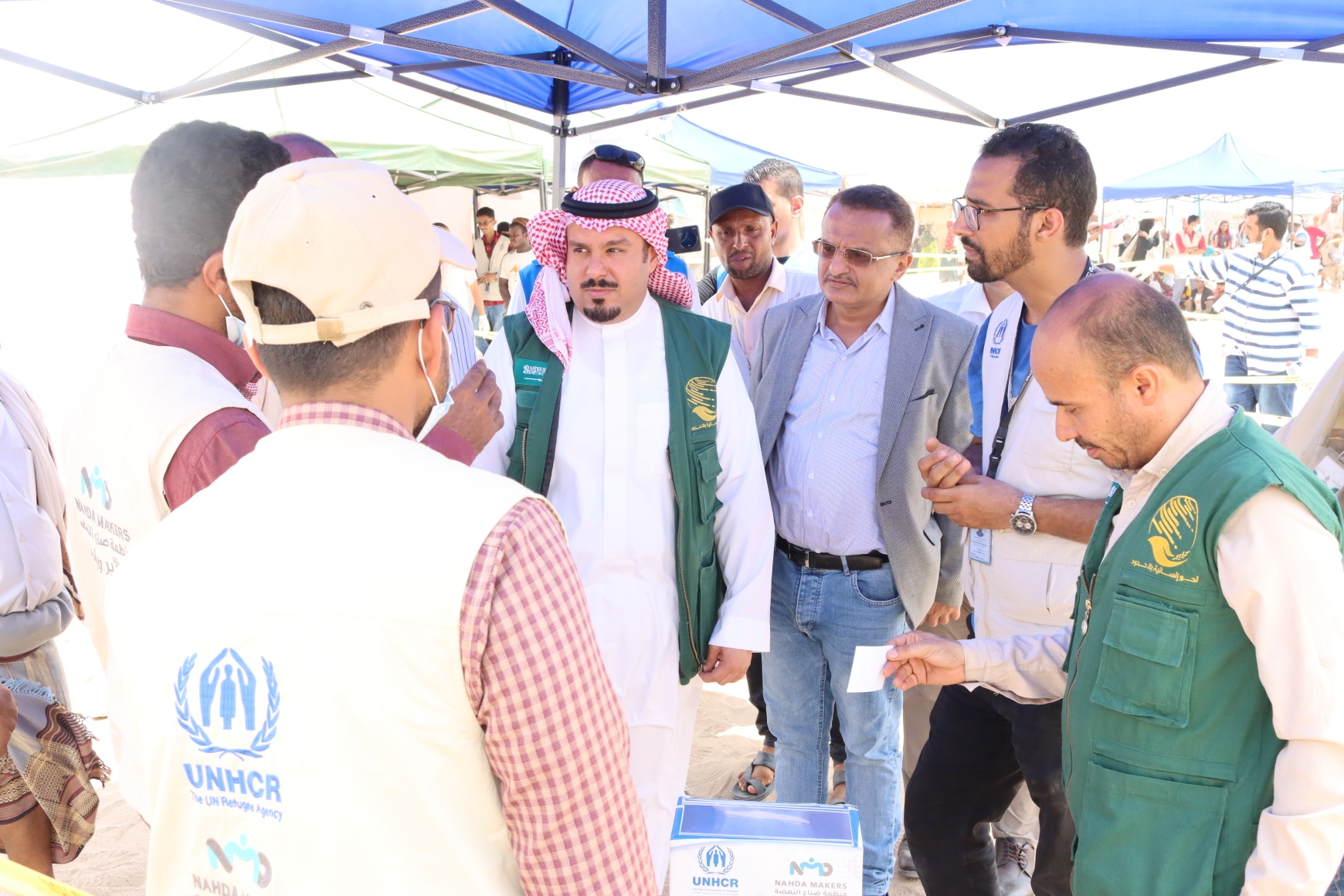 فريق حكومي وإنساني يتفقد أوضاع النازحين في لحج