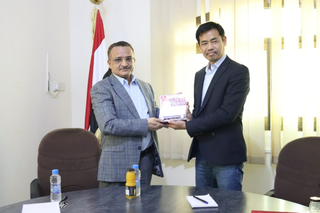 مجلس اللاجئين الدنماركي يكرم رئيس الوحدة التنفيذية نجيب السعدي