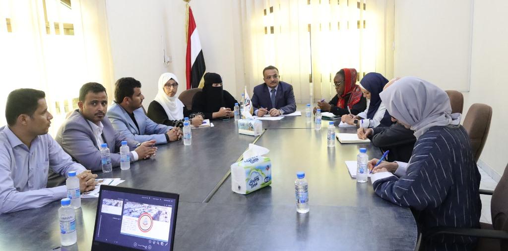 السعدي يبحث مع وفد بريطاني أولويات النازحين في اليمن