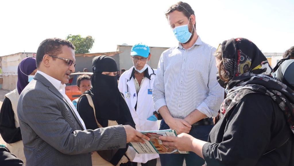 السعدي: الملف الإنساني في أولويات القيادة والحكومة ونسعى لحلول دائمة للنازحين