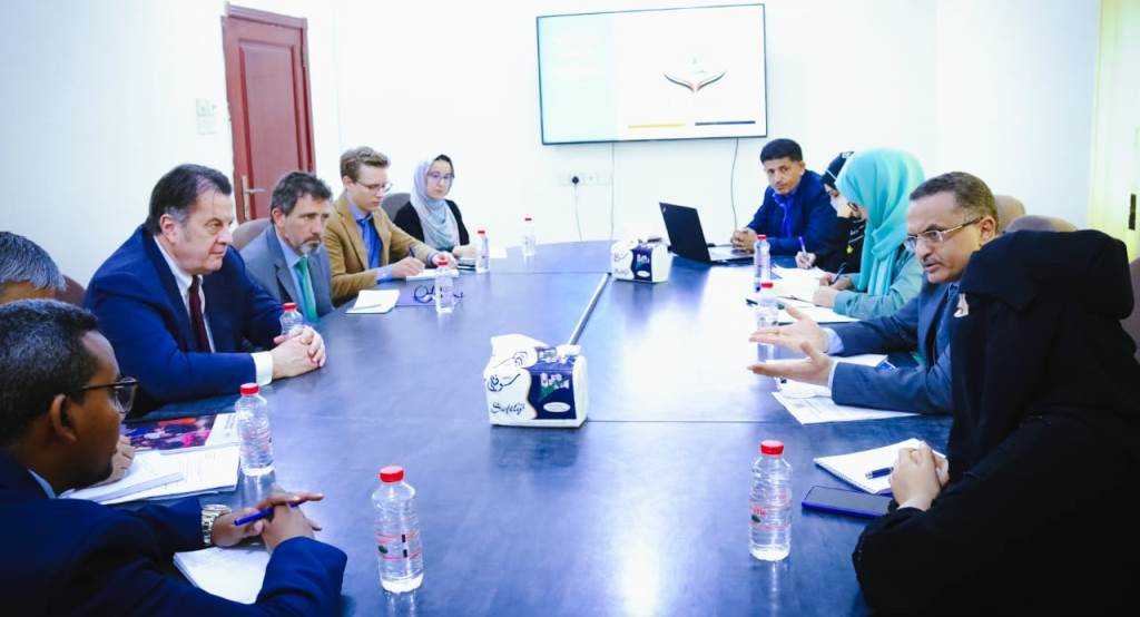 Head Executive Management Gressly discuss support for IDP Camps