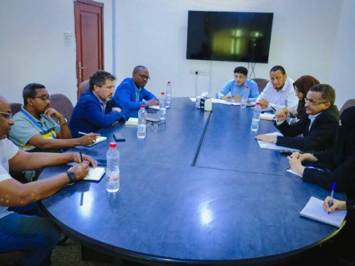 رئيس الوحدة التنفيذية يتفق مع نائب المنسق الإنساني على خطوات الانتقال لحلول دائمة