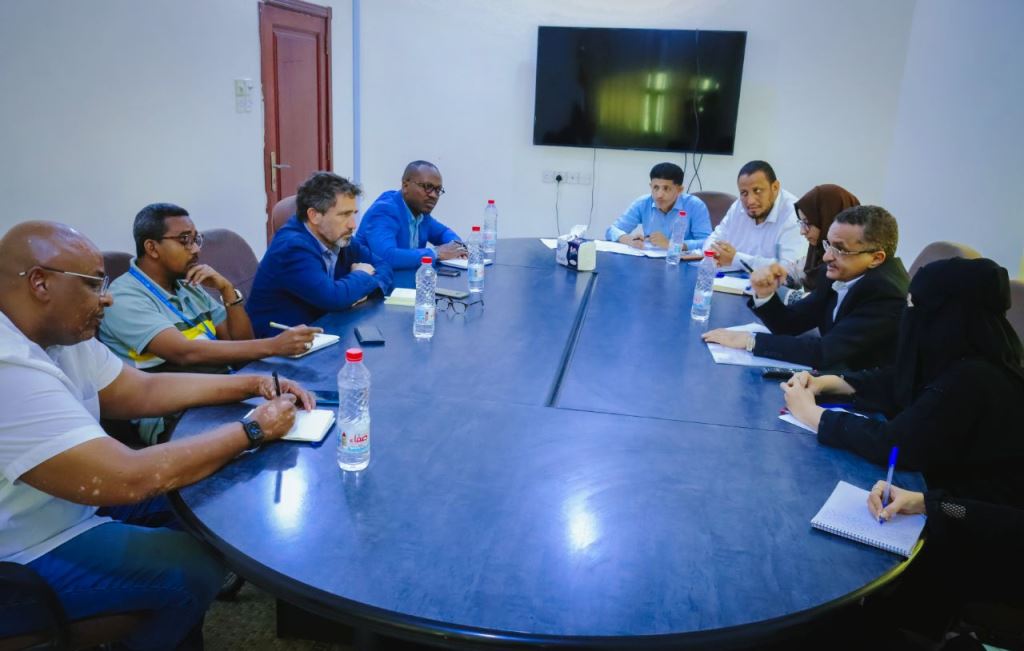 رئيس الوحدة التنفيذية يتفق مع نائب المنسق الإنساني على خطوات الانتقال لحلول دائمة